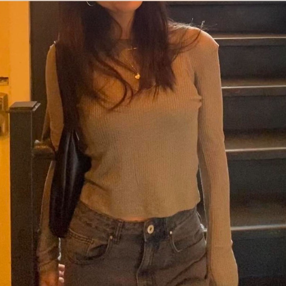 Women's Tan Long Sleeve Top